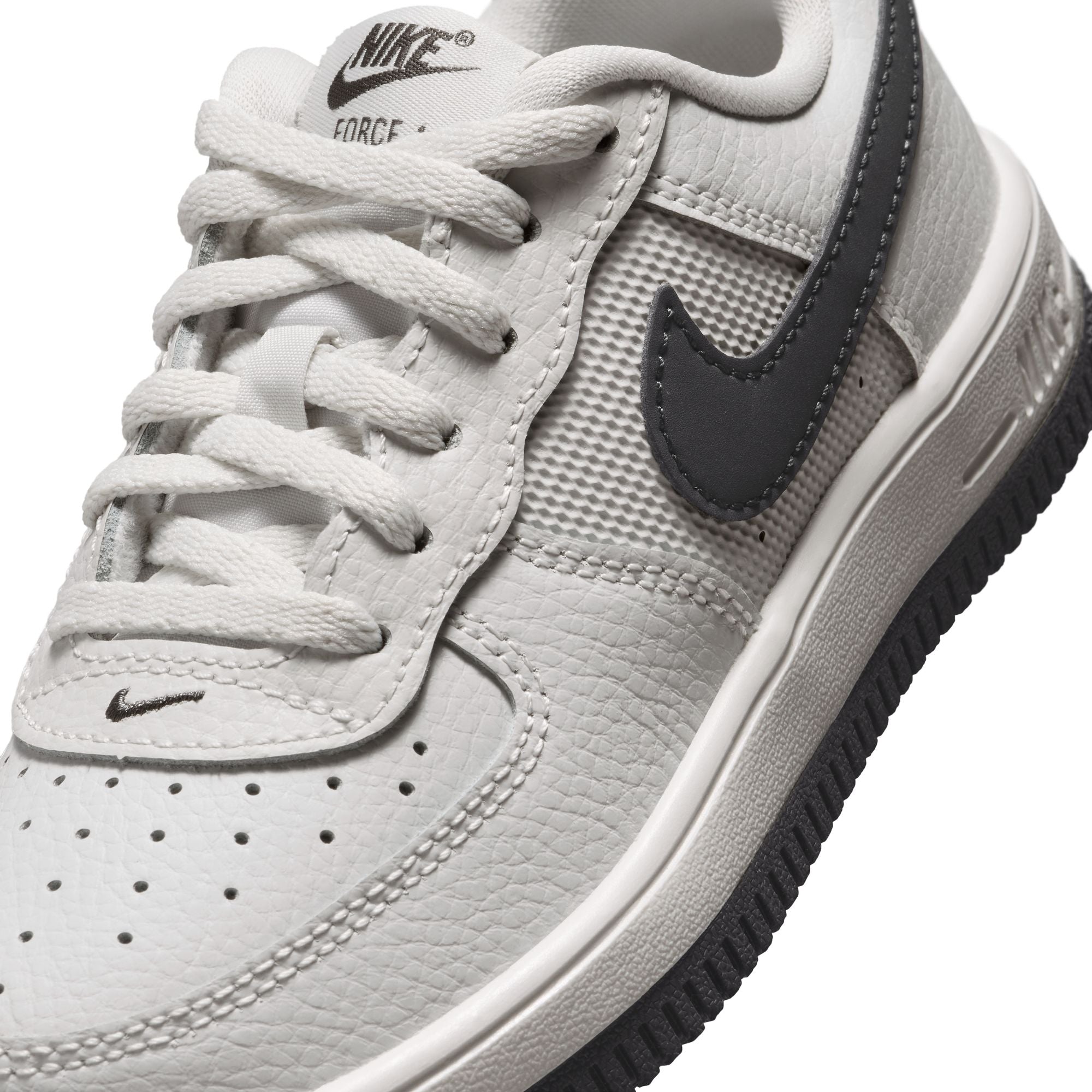 AIR FORCE 1 LOW LACE סניקרס