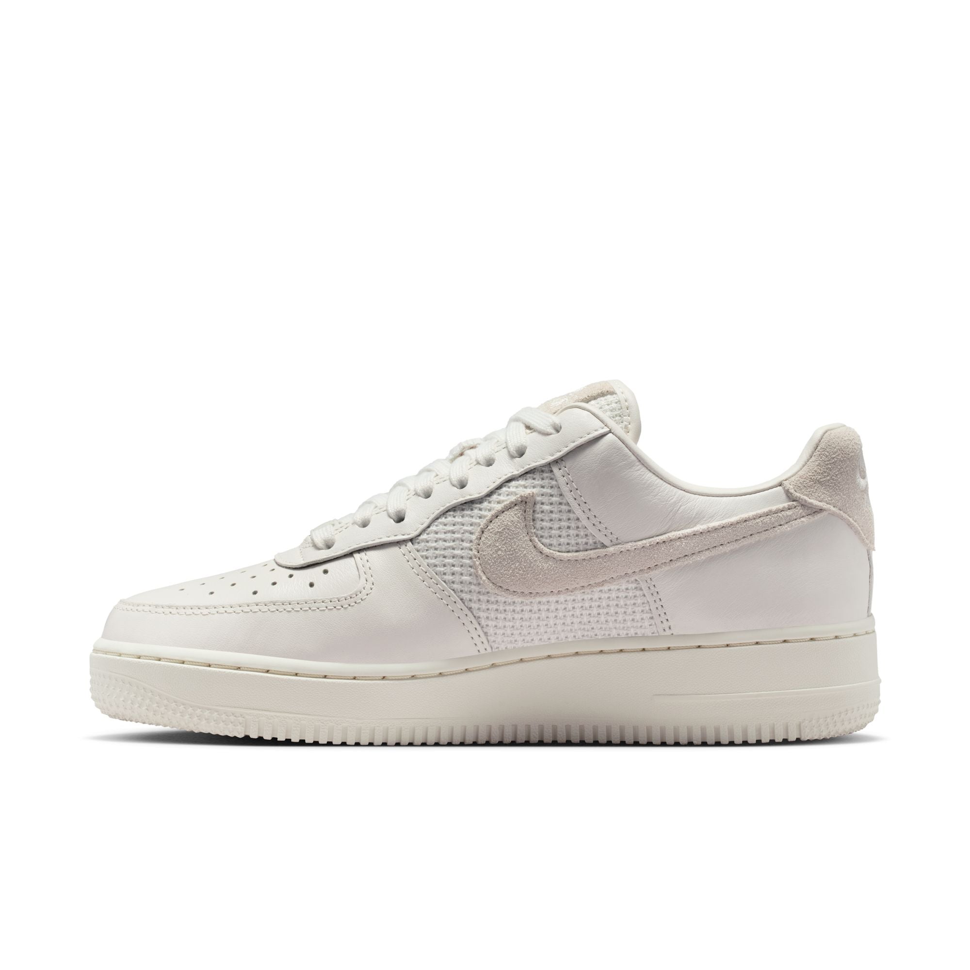 AIR FORCE 1 07 סניקרס