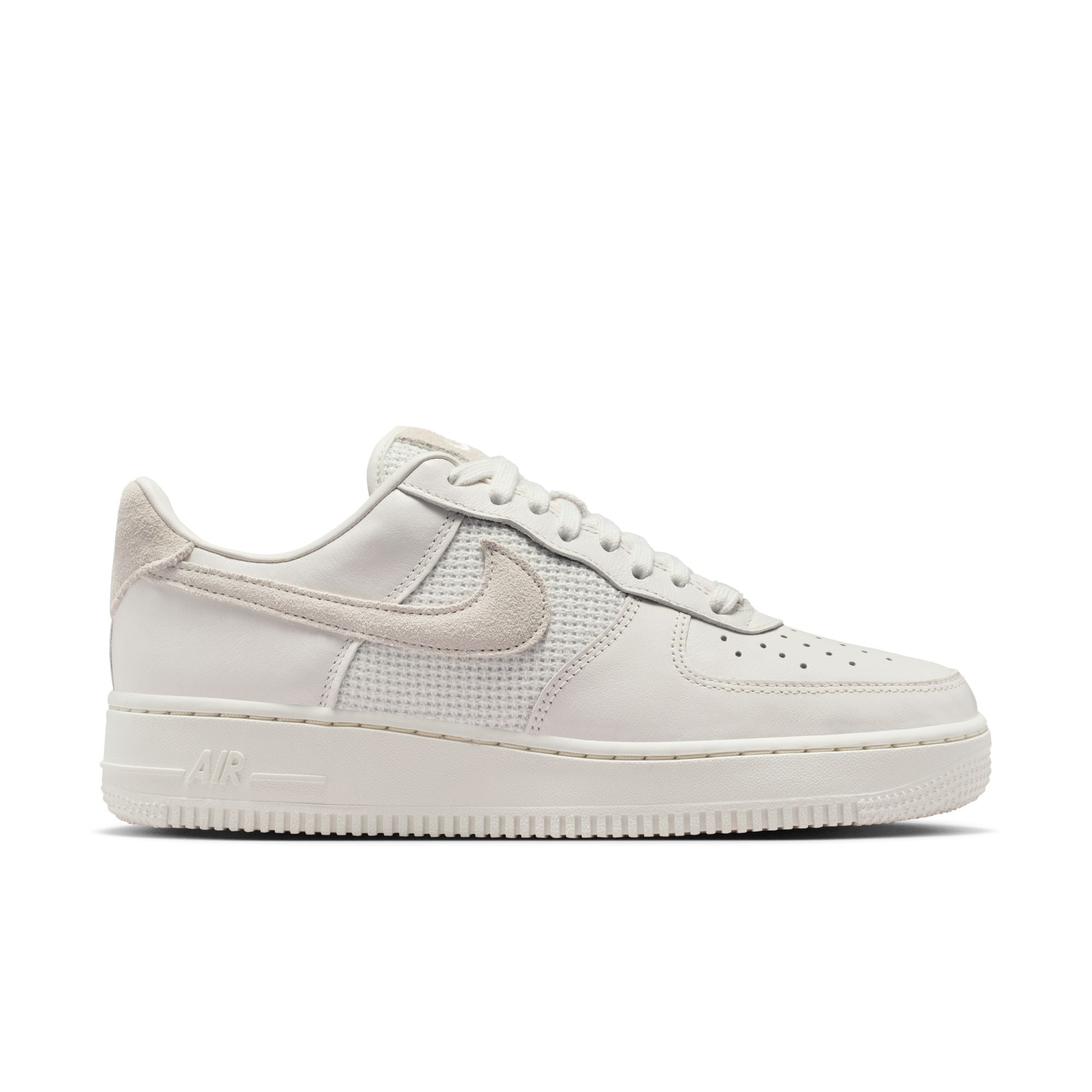 AIR FORCE 1 07 סניקרס