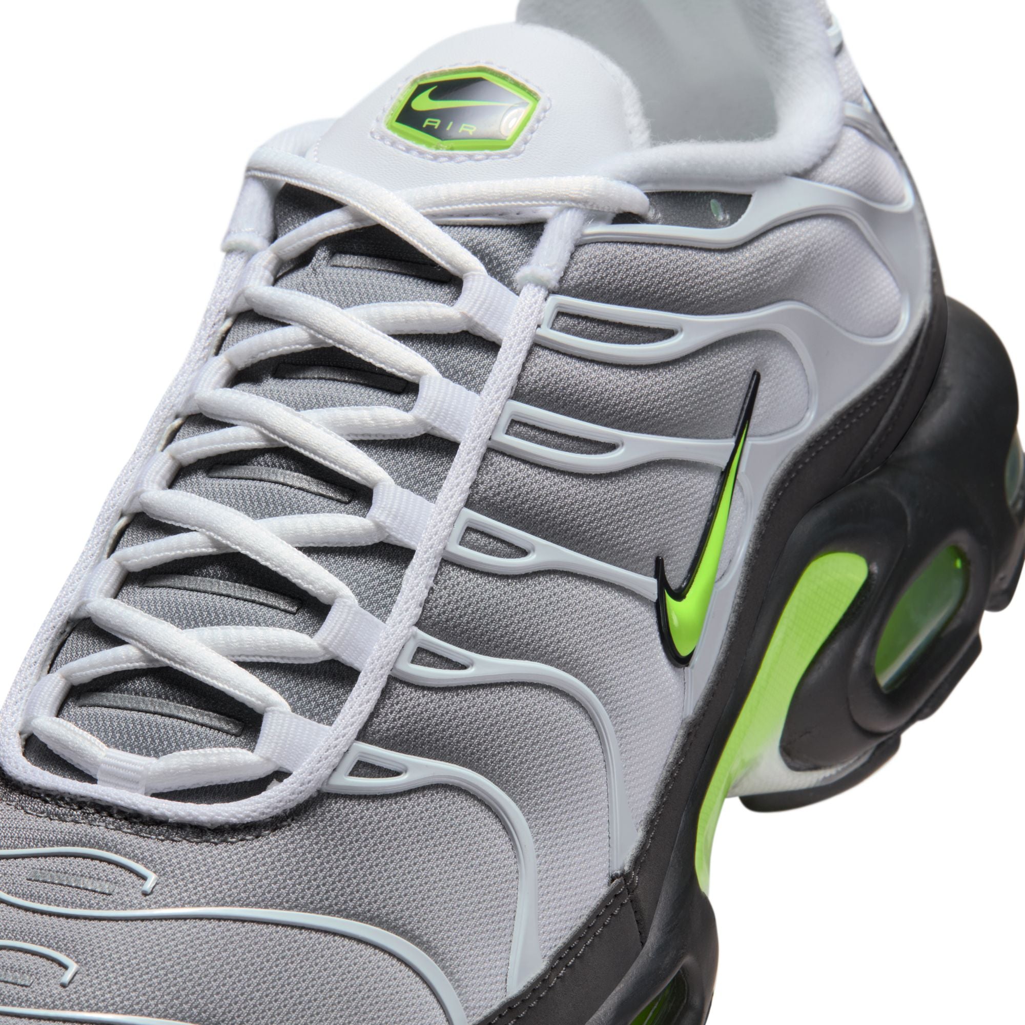 NIKE AIR MAX PLUS