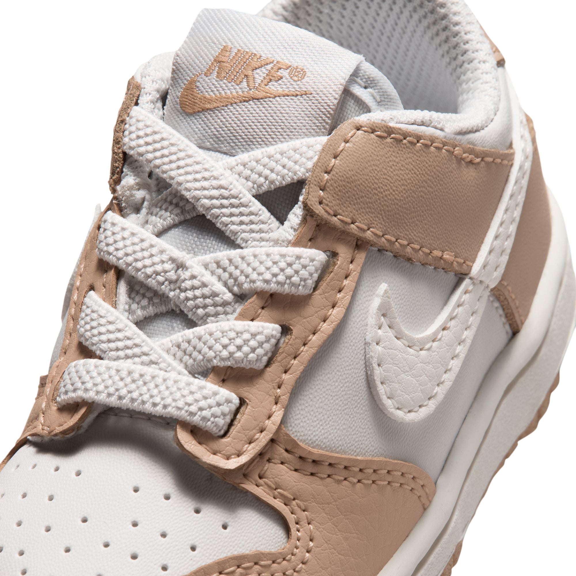 NIKE DUNK סניקרס