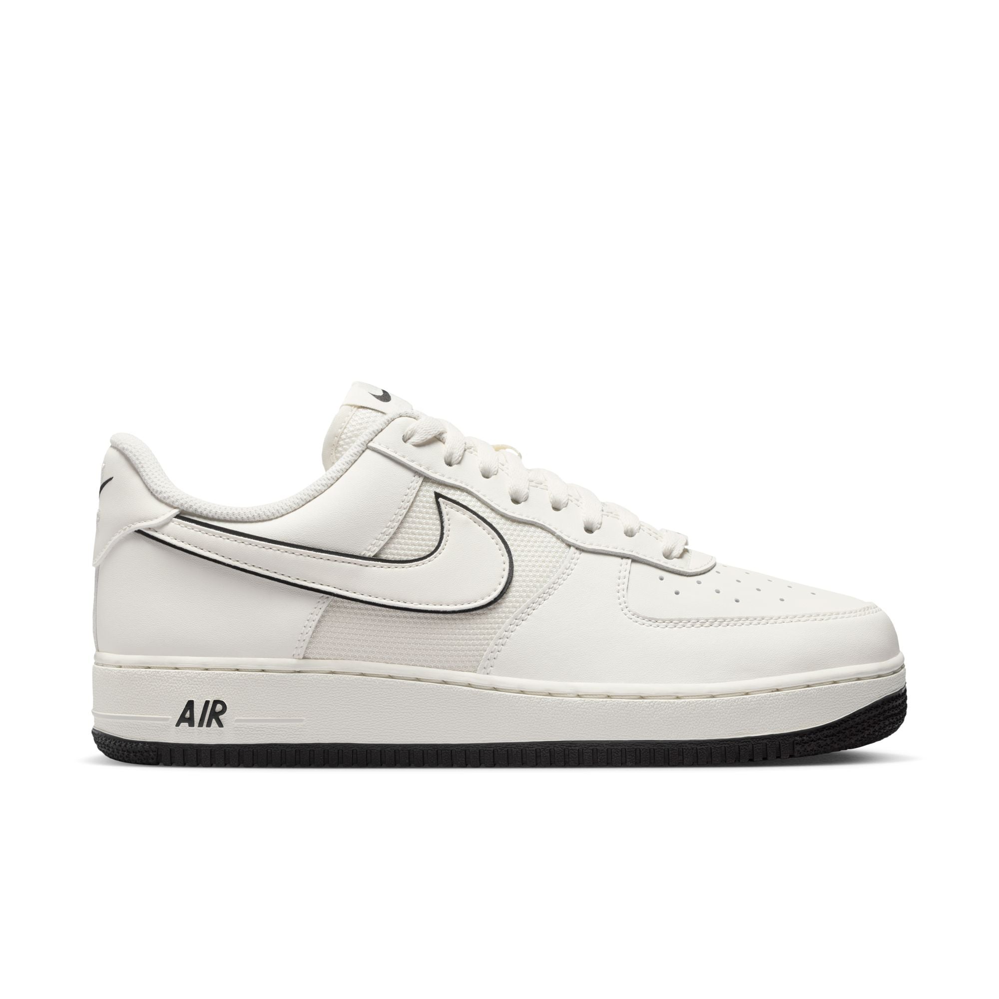 AIR FORCE 1 07 סניקרס
