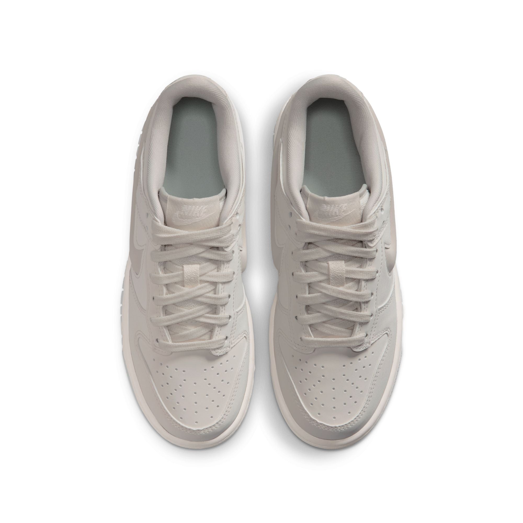 NIKE DUNK LOW LV8 סניקרס