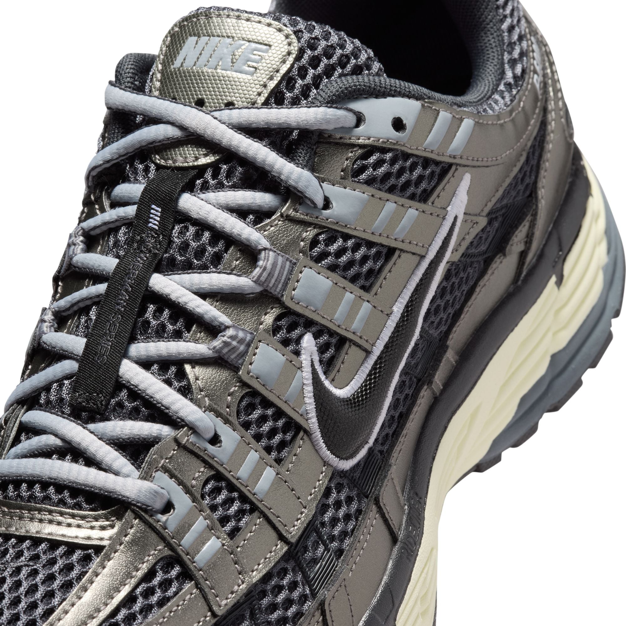 NIKE P-6000 סניקרס