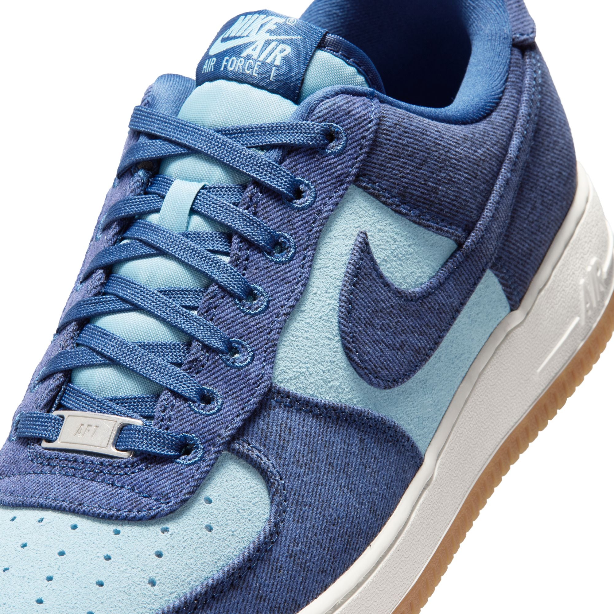 AIR FORCE 1 '07 LV8 סניקרס