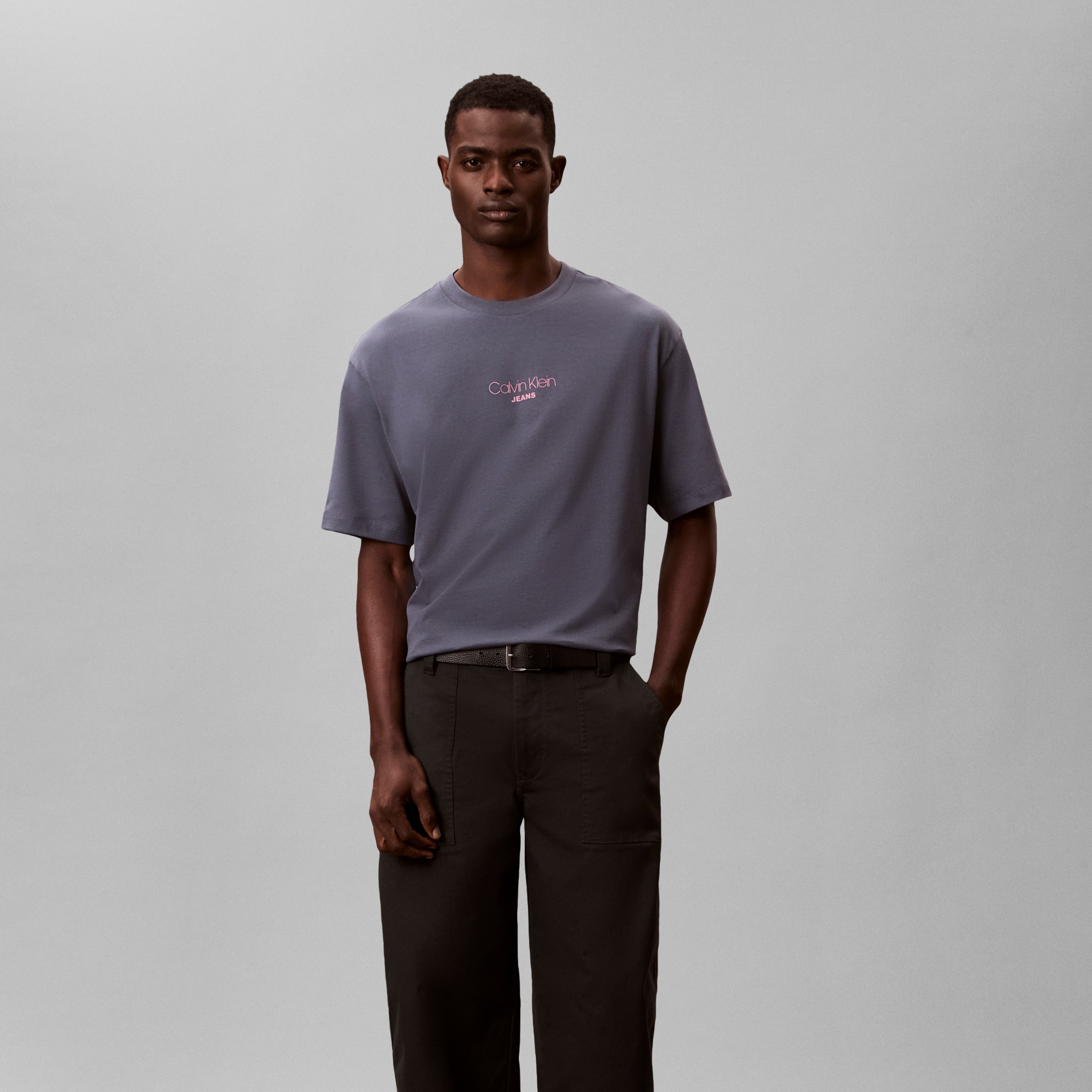 SS 16S RLXD FIT CKJ GRAPHIC TE טישרט