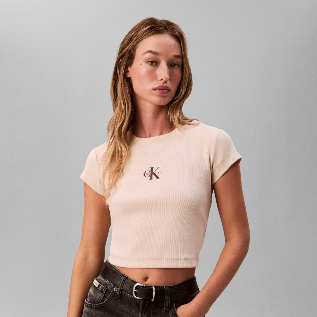 A- MONOGRAM BABY TEE טישרט
