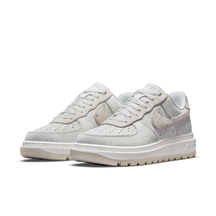 AIR FORCE 1 LUXE סניקרס