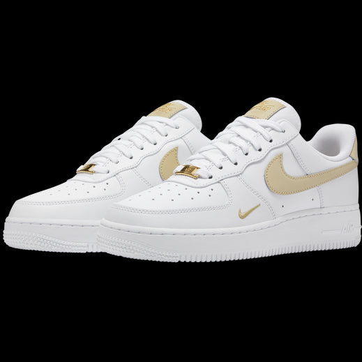 Air Force 1 סניקרס