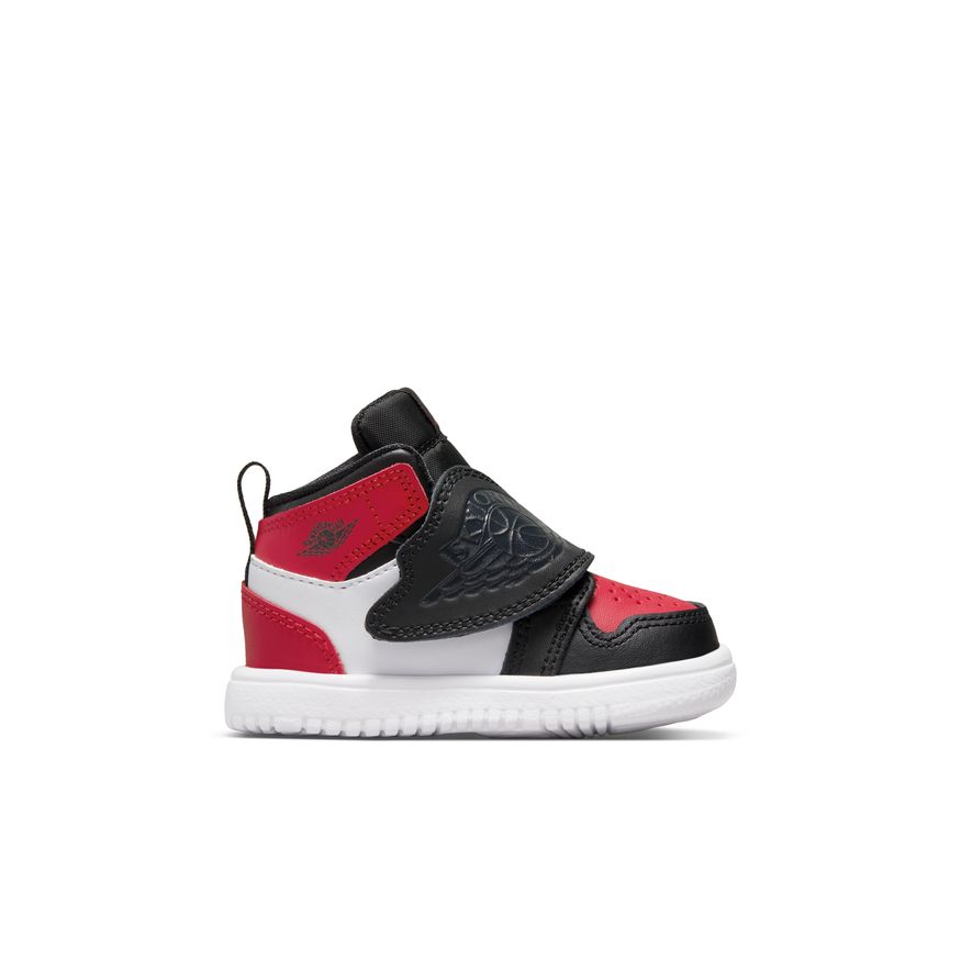 NIKE | SKY JORDAN 1 סניקרס  | FOOT LOCKER