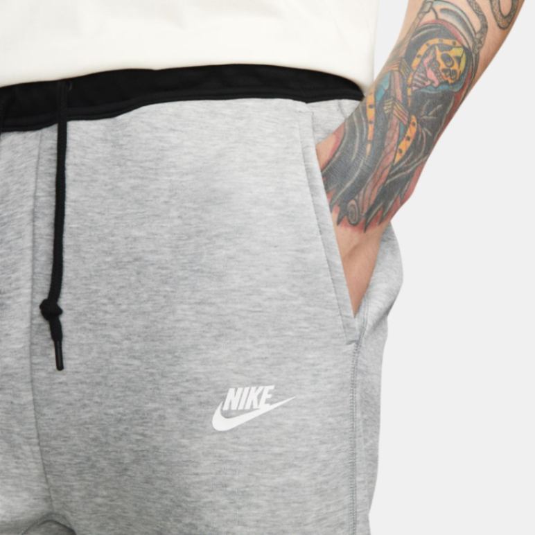 NIKE | SPORTSWEAR TECH FLEECE מכנסי טרנינג  | FOOT LOCKER