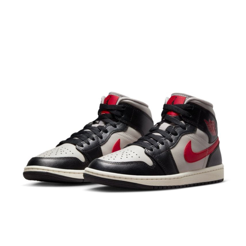 NIKE | AIR JORDAN 1 MID סניקרס  | FOOT LOCKER