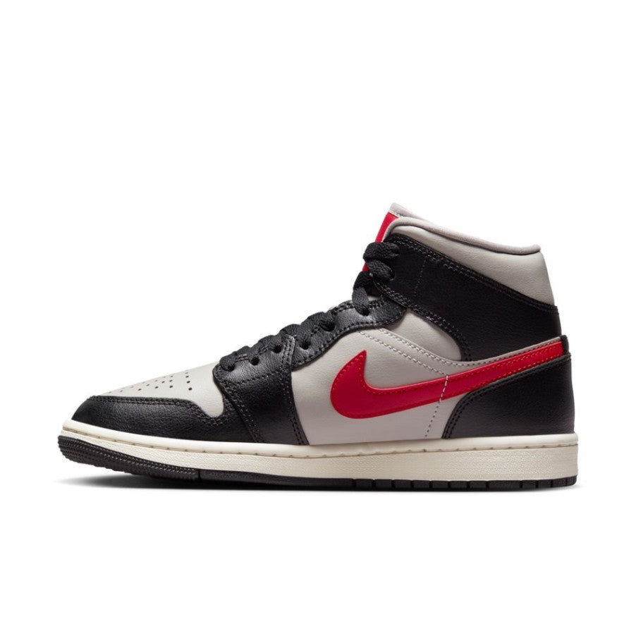 NIKE | AIR JORDAN 1 MID סניקרס  | FOOT LOCKER