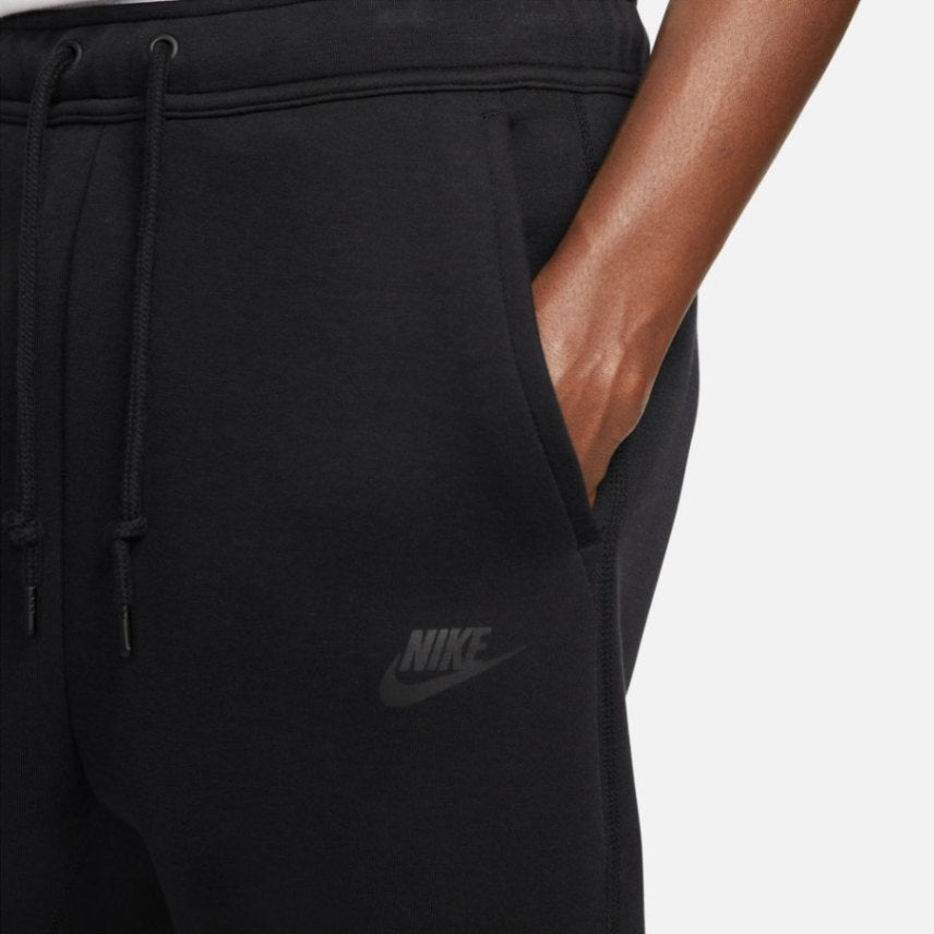 NIKE | SPORTSWEAR TECH FLEECE מכנסי טרנינג  | FOOT LOCKER