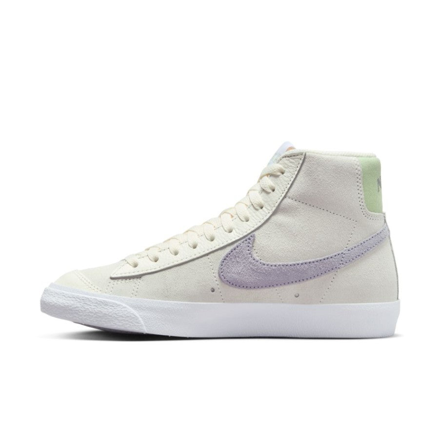 NIKE | BLAZER MID 77 סניקרס  | FOOT LOCKER