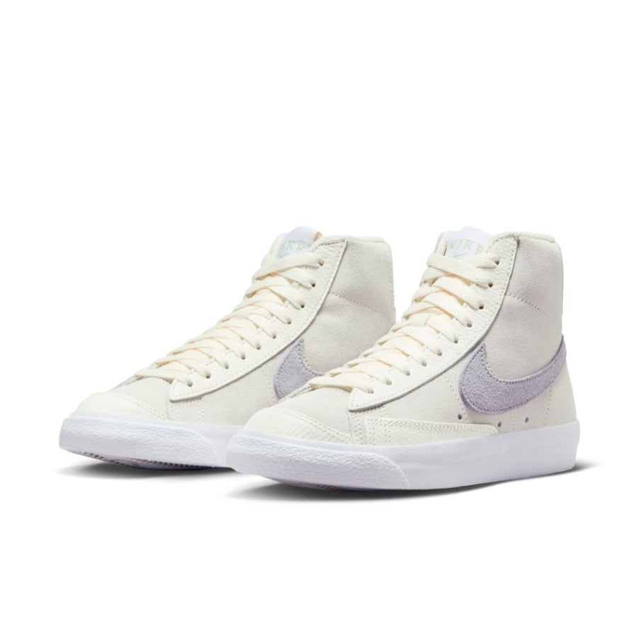 NIKE | BLAZER MID 77 סניקרס  | FOOT LOCKER