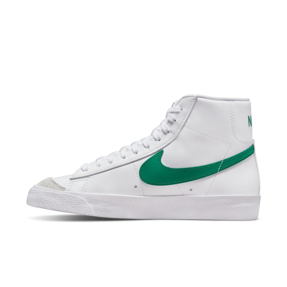 NIKE | BLAZER MID 77 סניקרס  | FOOT LOCKER