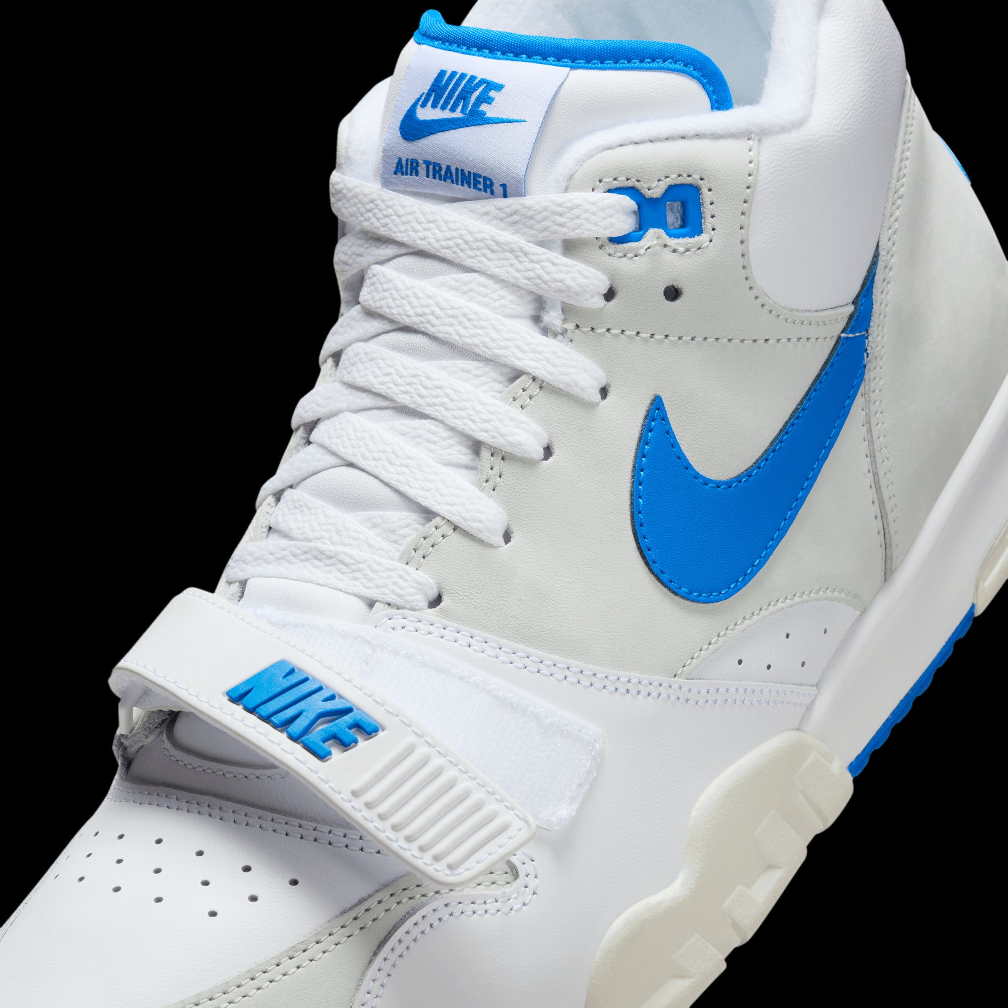 NIKE | AIR TRAINER 1 סניקרס  | FOOT LOCKER