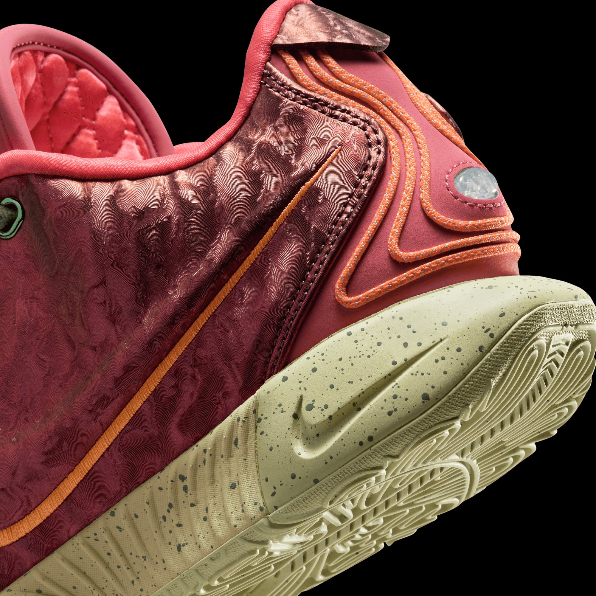 NIKE | LEBRON JAMES LEBRON XXI "QUEEN CONCH" נעלי כדורסל  | FOOT LOCKER