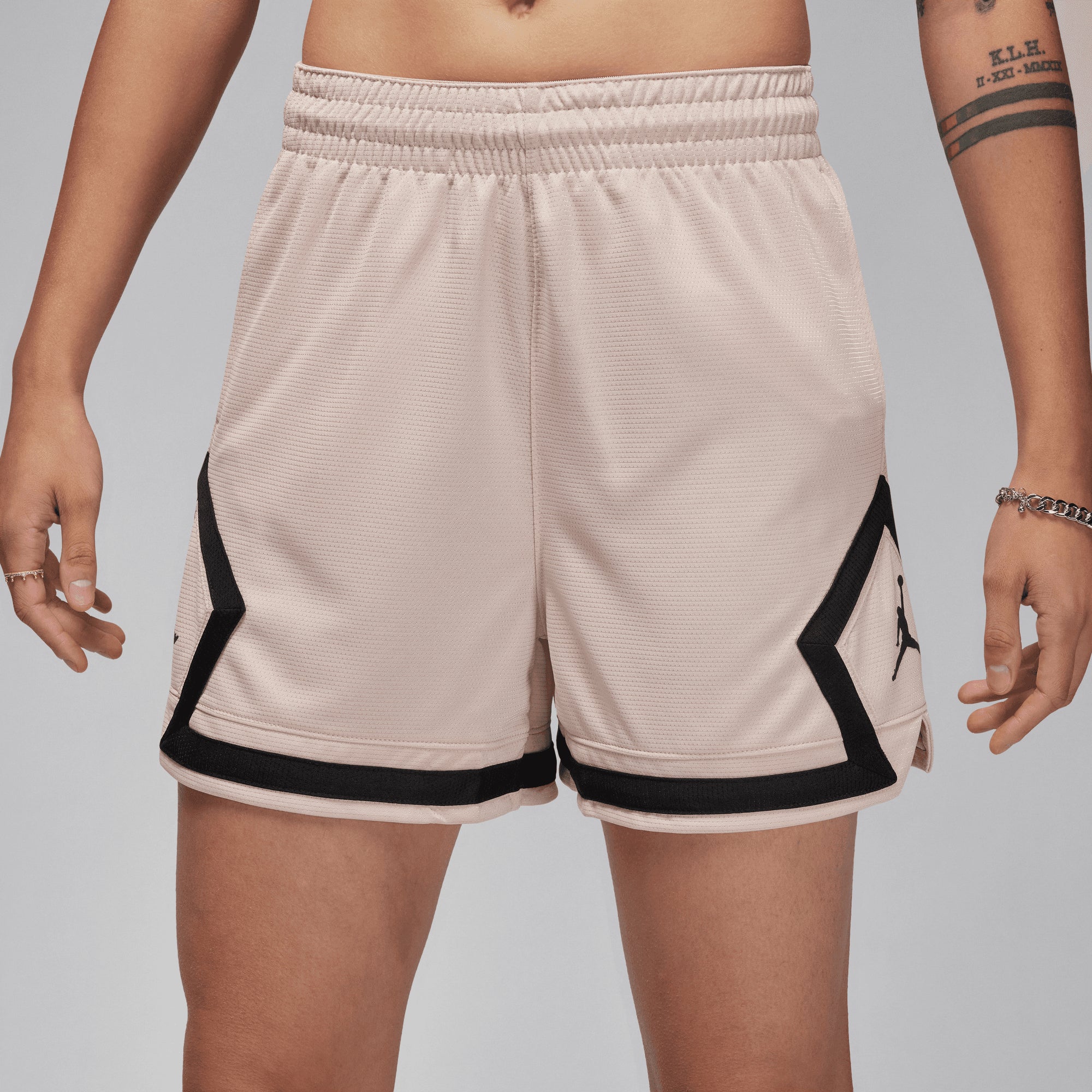 NIKE | DIAMOND SHORTS מכנסיים קצרים  | FOOT LOCKER