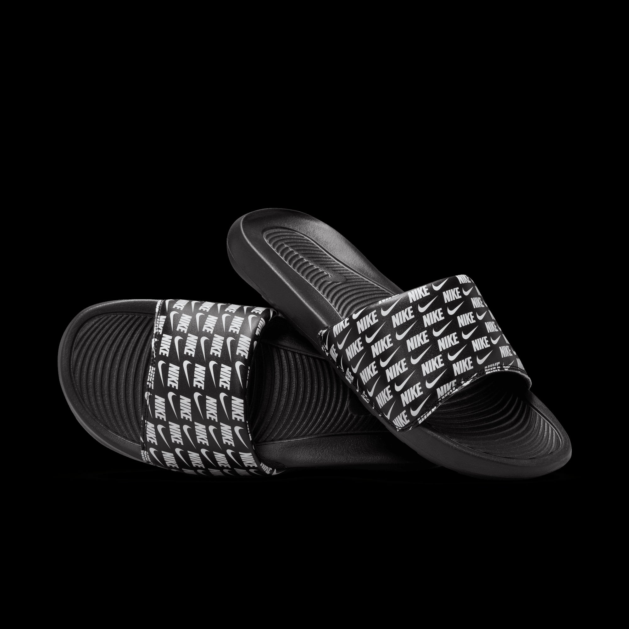 NIKE | VICTORI ONE SLIDE כפכפי סלייד  | FOOT LOCKER