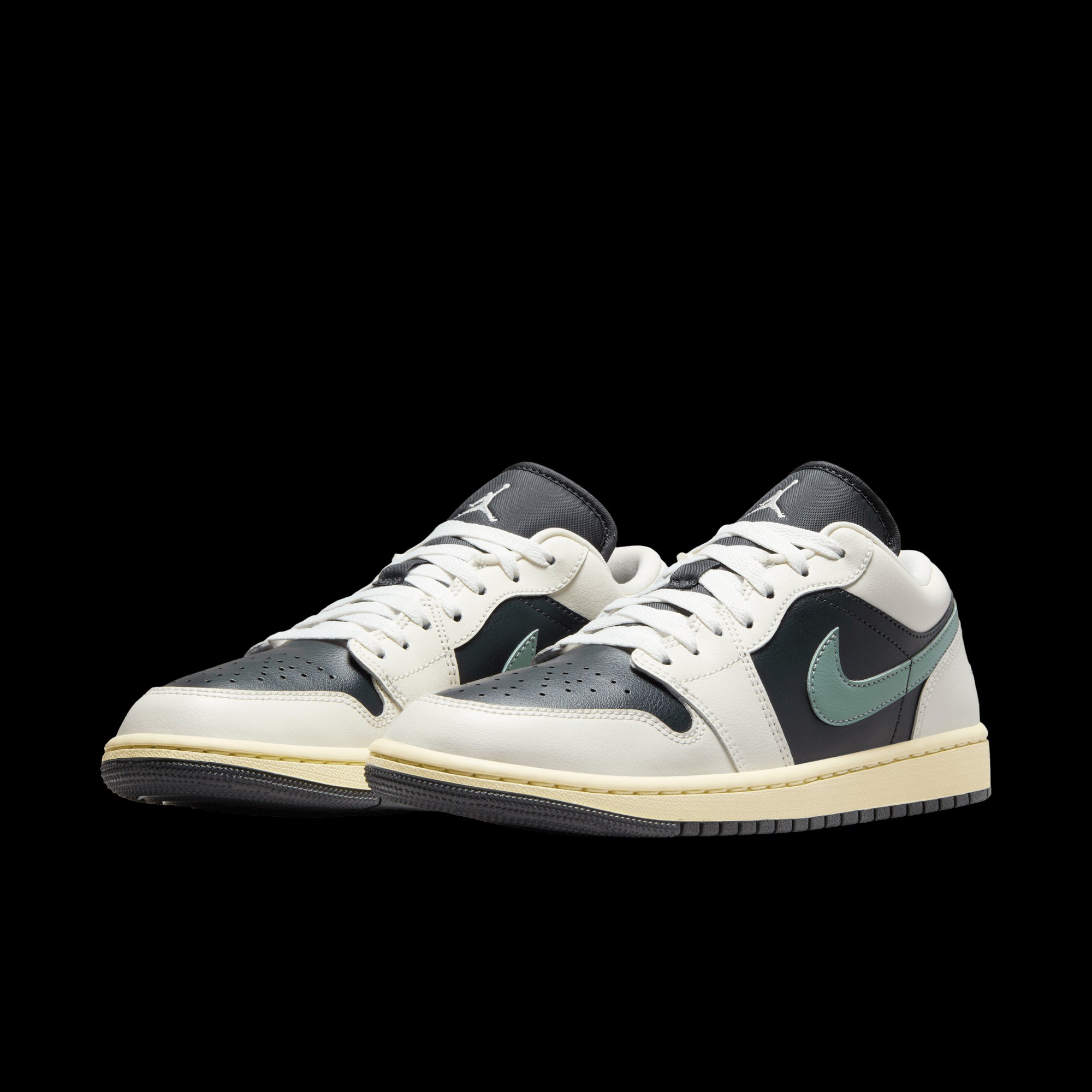 NIKE | AIR JORDAN 1 LOW סניקרס  | FOOT LOCKER