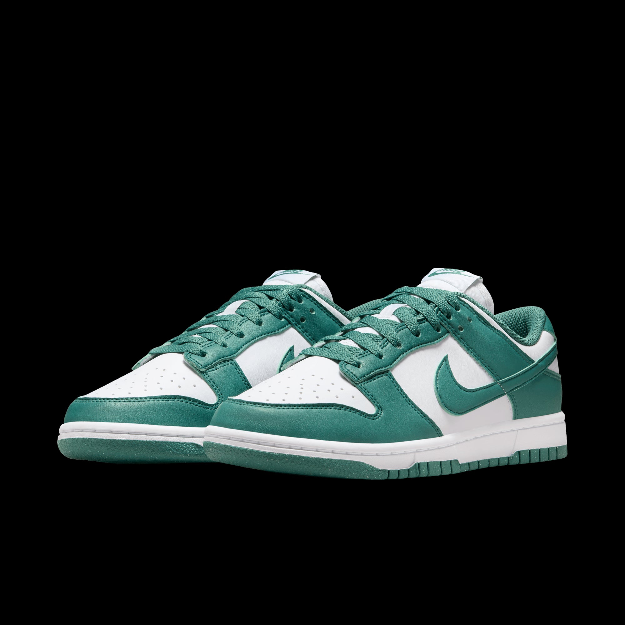 NIKE | DUNK LOW NEXT NATURE סניקרס  | FOOT LOCKER