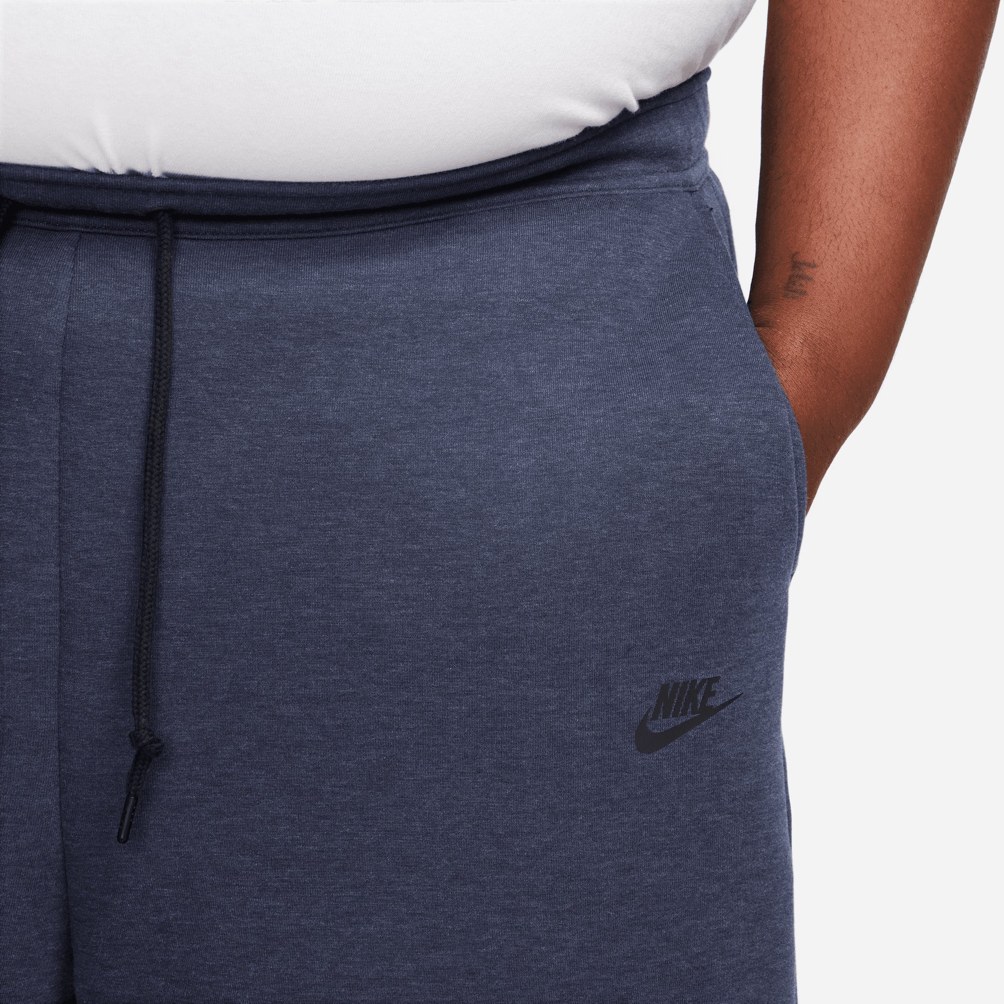 NIKE | SPORTWEAR TECH FLEECE מכנסיים קצרים  | FOOT LOCKER