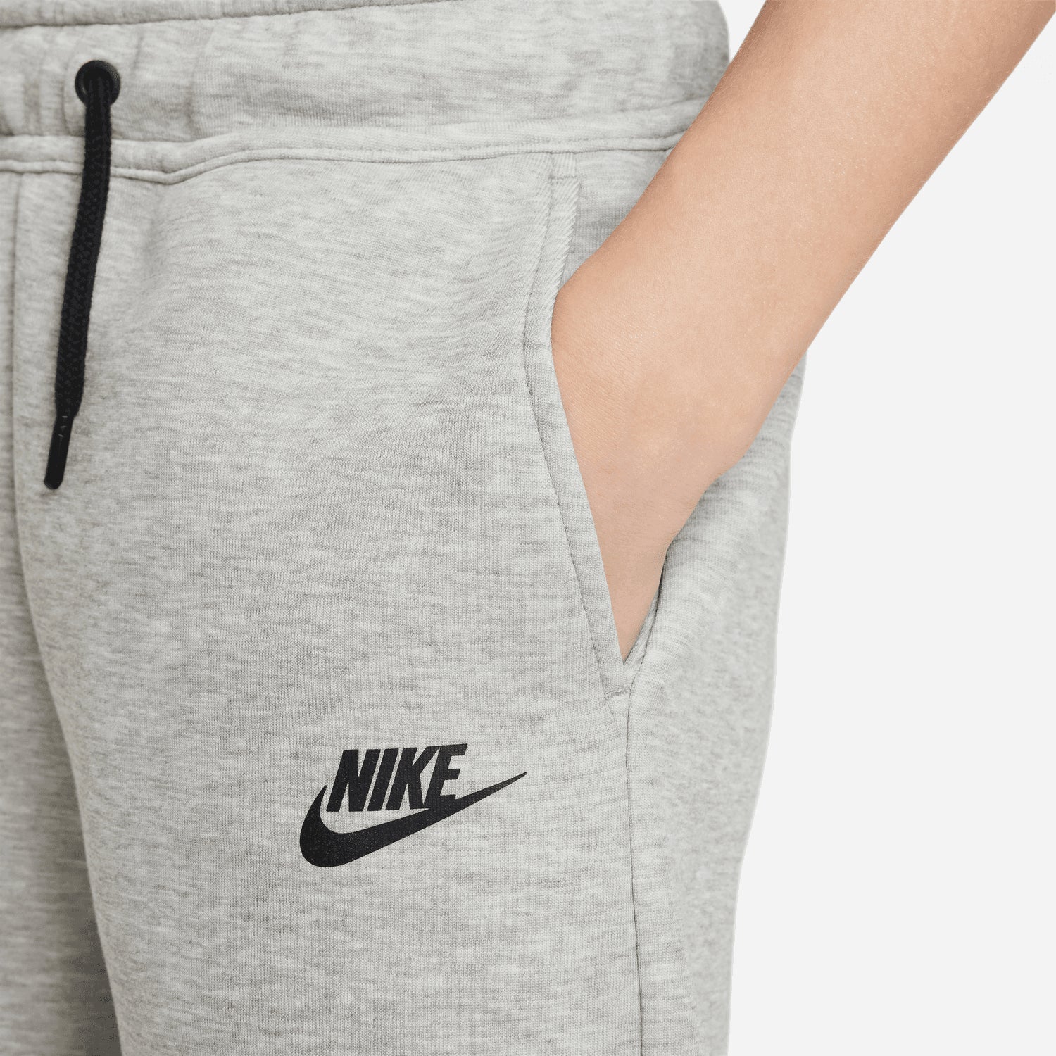 NIKE | TECH FLEECE מכנסיים קצרים ל  | FOOT LOCKER