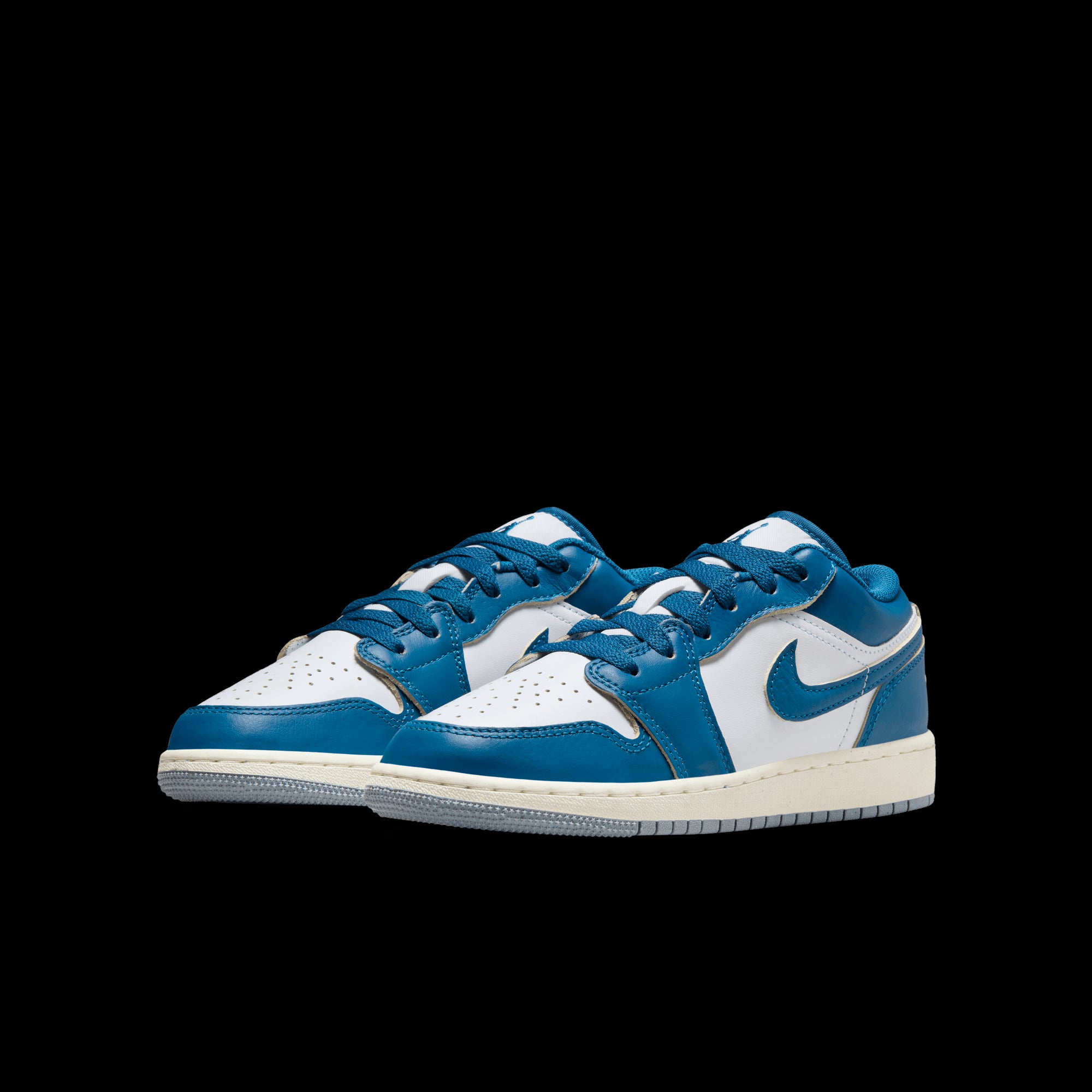 NIKE | AIR JORDAN 1 LOW SE סניקרס ל  | FOOT LOCKER