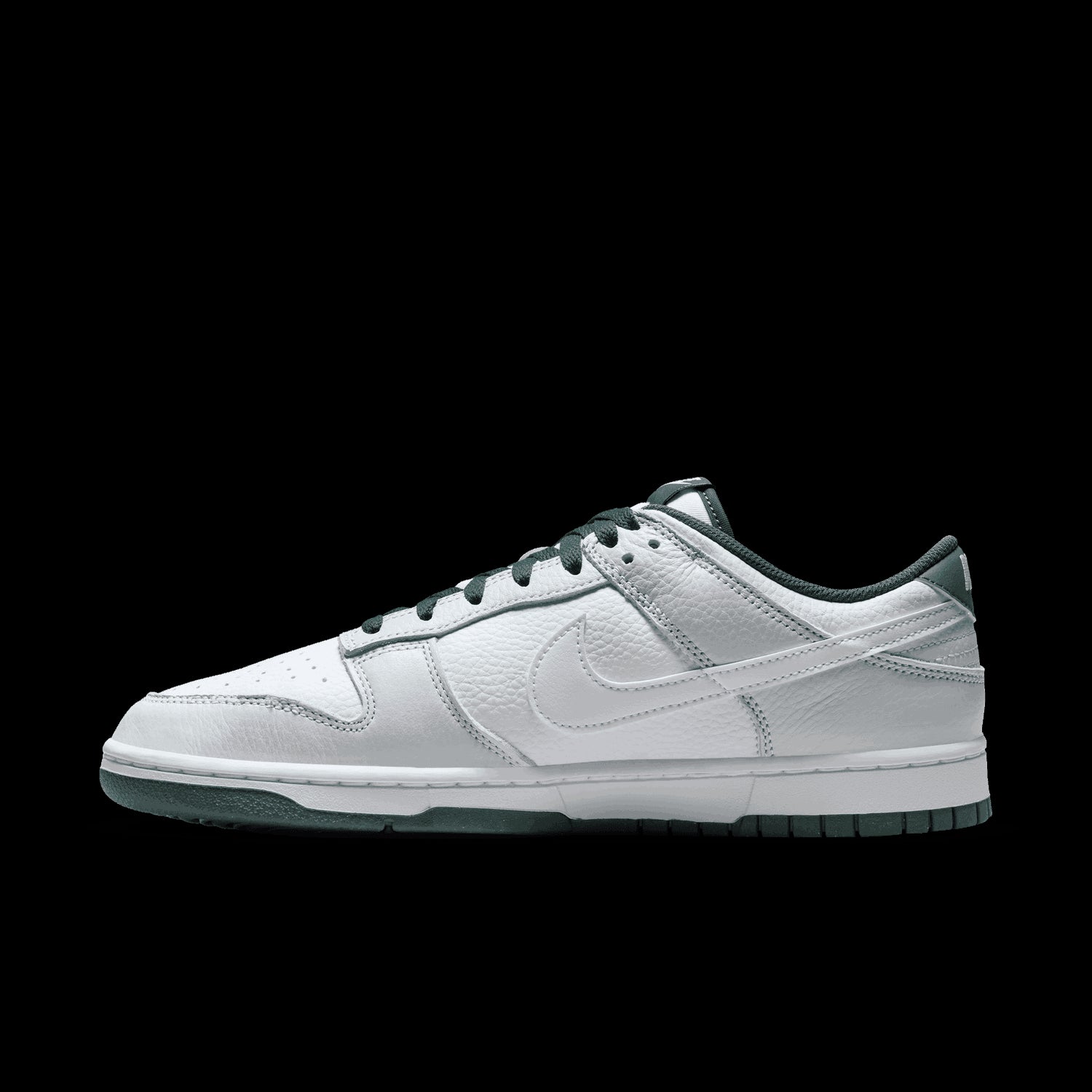 NIKE | DUNK LOW RETRO SE סניקרס  | FOOT LOCKER