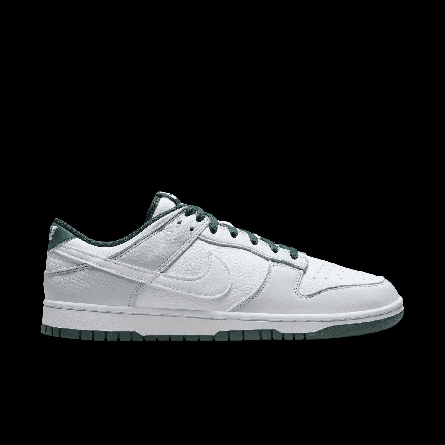 NIKE | DUNK LOW RETRO SE סניקרס  | FOOT LOCKER