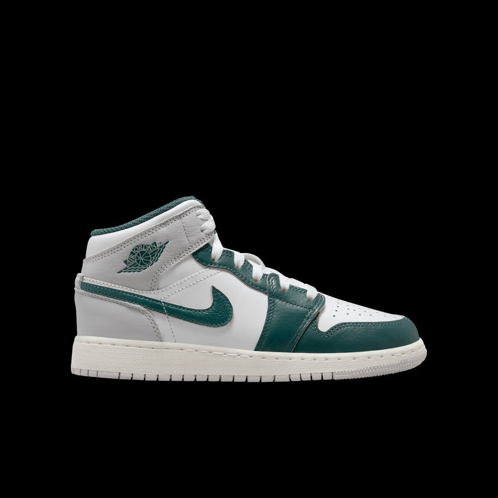 NIKE | AIR JORDAN 1 MID SE סניקרס ל  | FOOT LOCKER