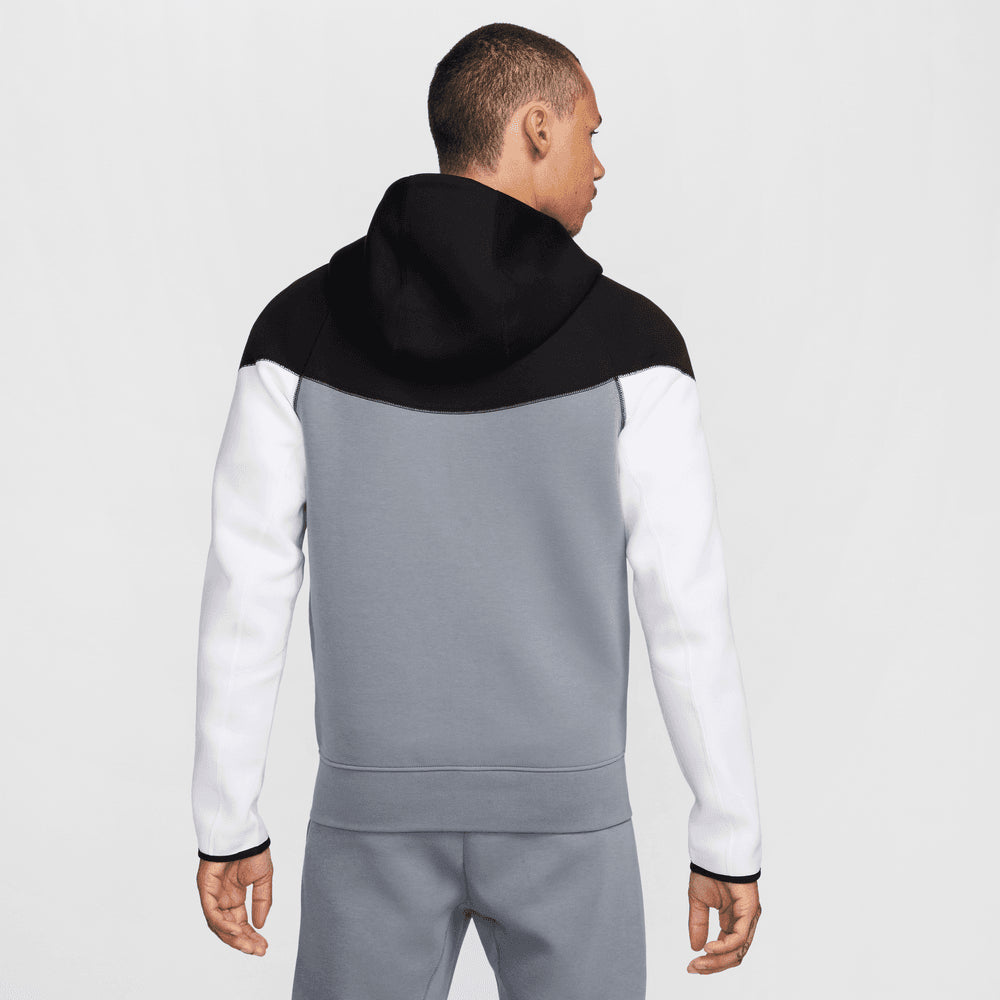 NIKE | SPORTSWEAR TECH WINDRUNNER קפוצ'ון  | FOOT LOCKER