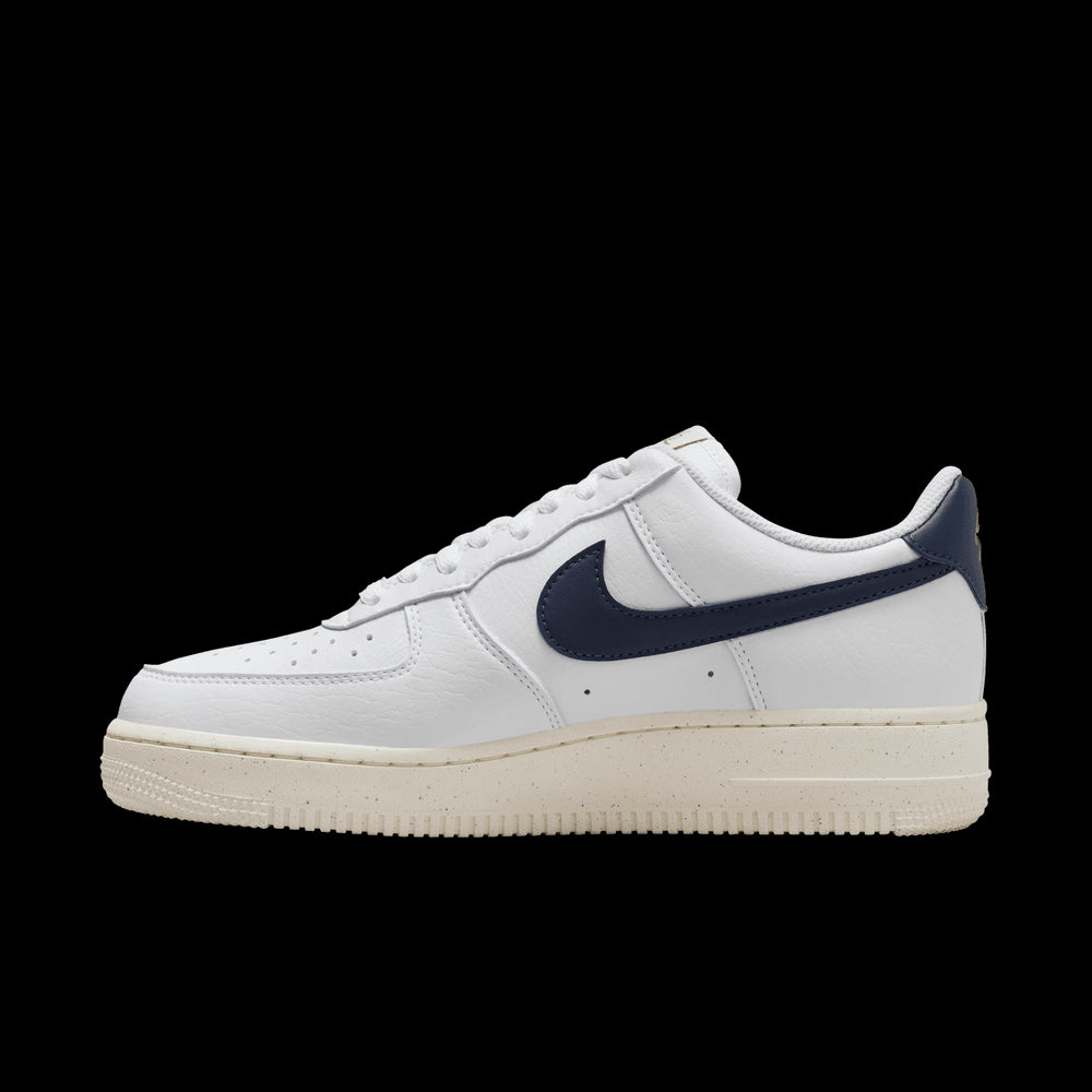 NIKE | AIR FORCE 1 07 סניקרס  | FOOT LOCKER