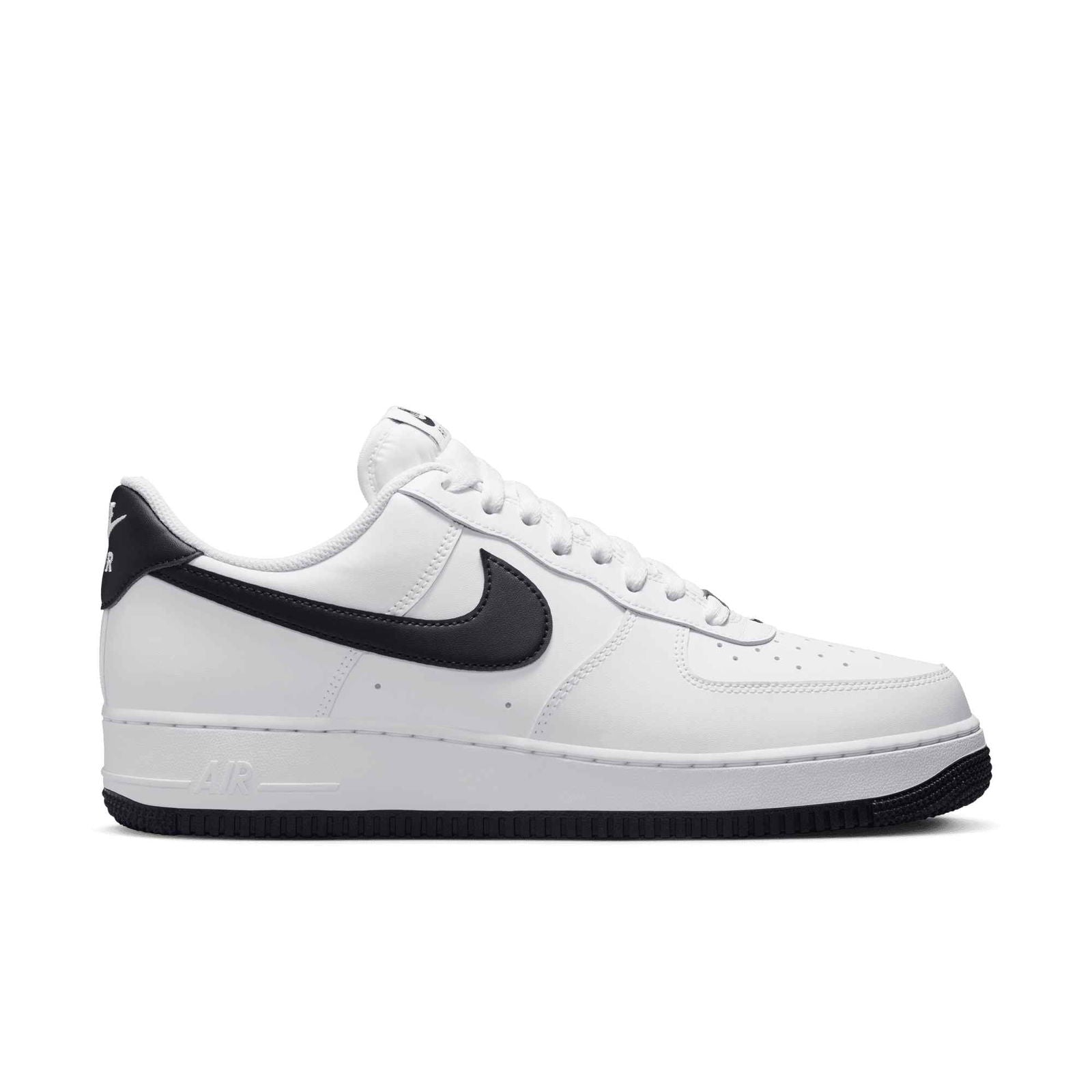 NIKE | AIR FORCE 1 07 סניקרס  | FOOT LOCKER