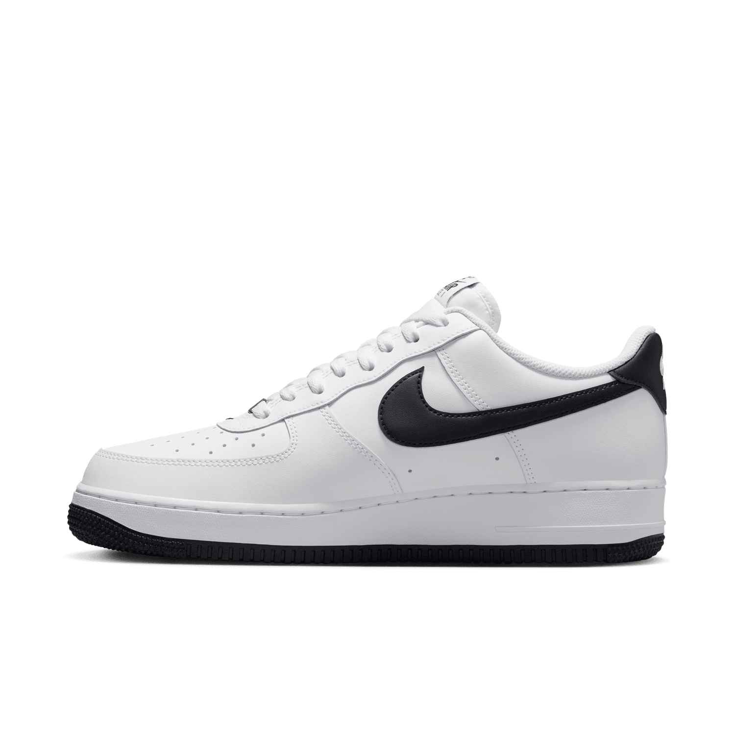 NIKE | AIR FORCE 1 07 סניקרס  | FOOT LOCKER