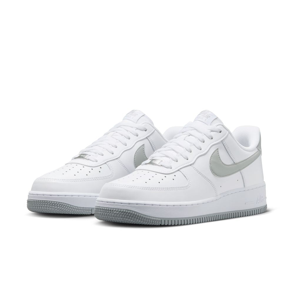 NIKE | AIR FORCE 1 07 סניקרס  | FOOT LOCKER