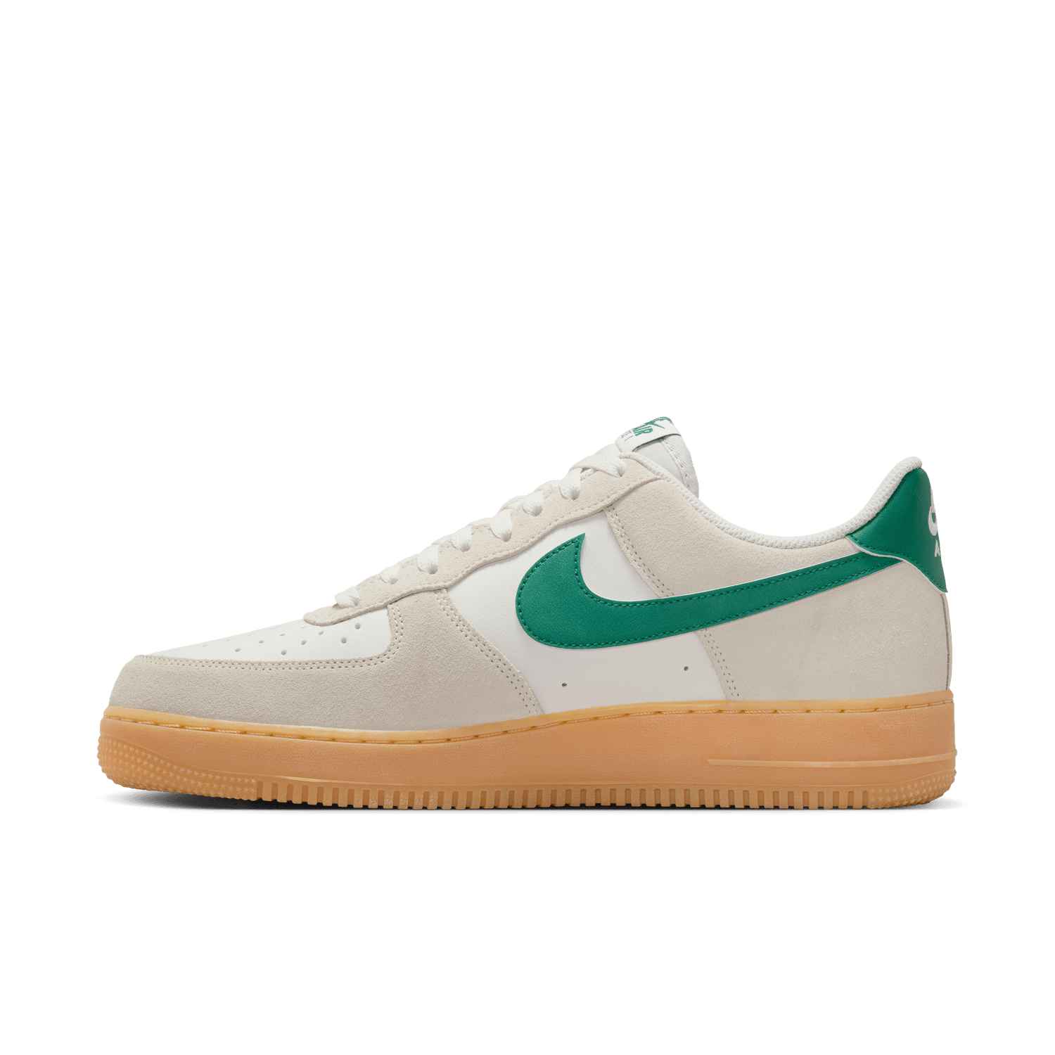 NIKE | AIR FORCE 1 07 LV8 סניקרס  | FOOT LOCKER