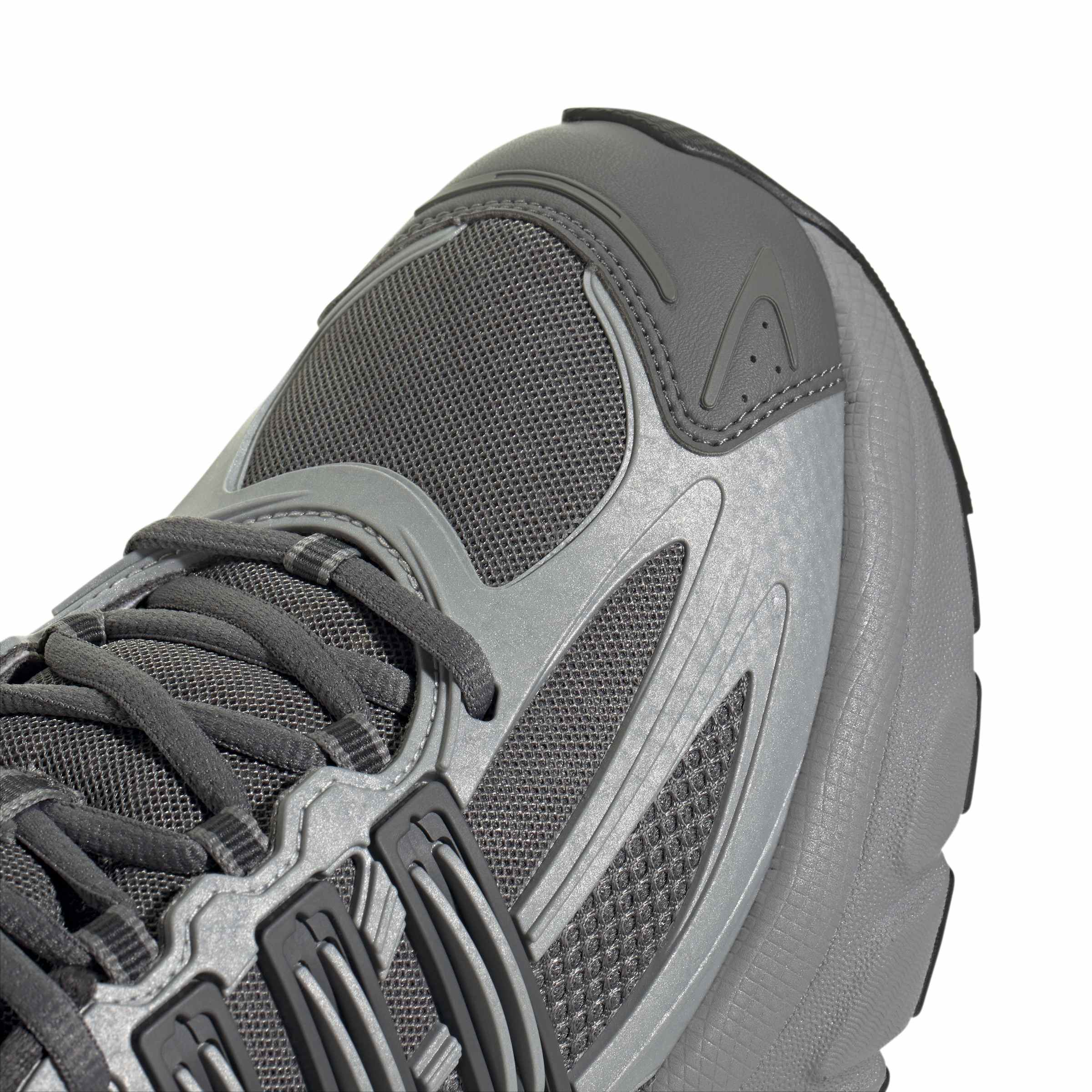 ADISTAR XLG 2.0 סניקרס