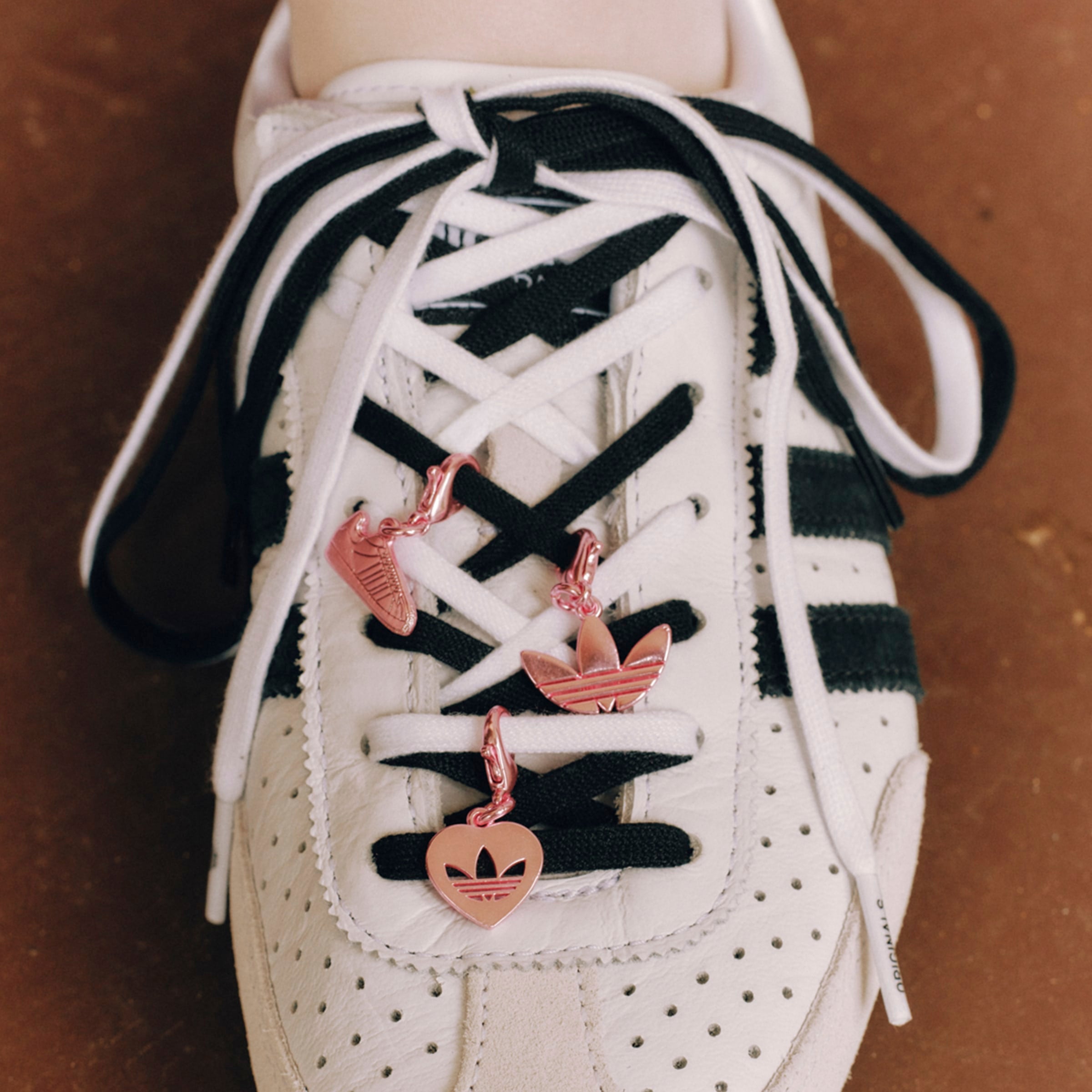 ORIGINALS JEWELACE צ'ארמס