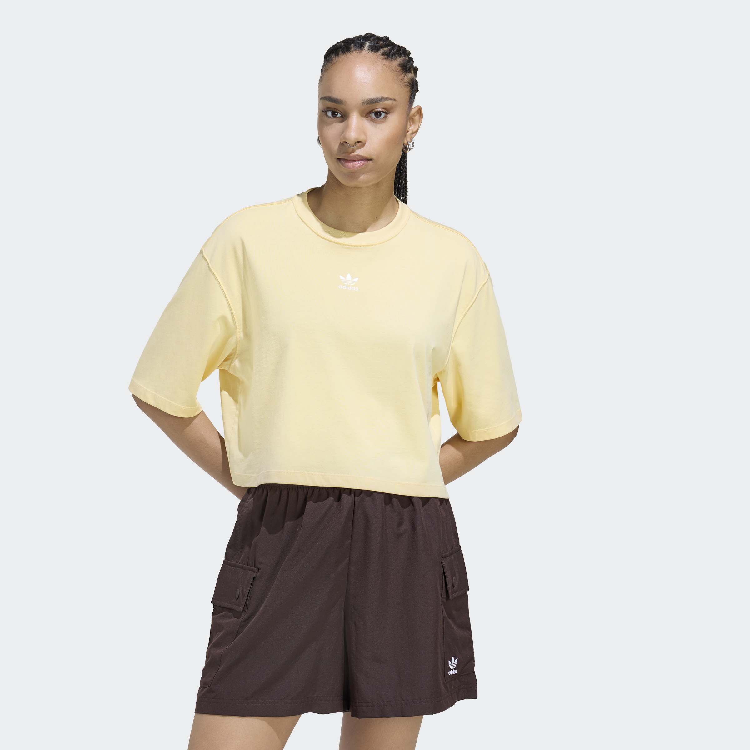 חולצת קרופ טי קצרה Essentials