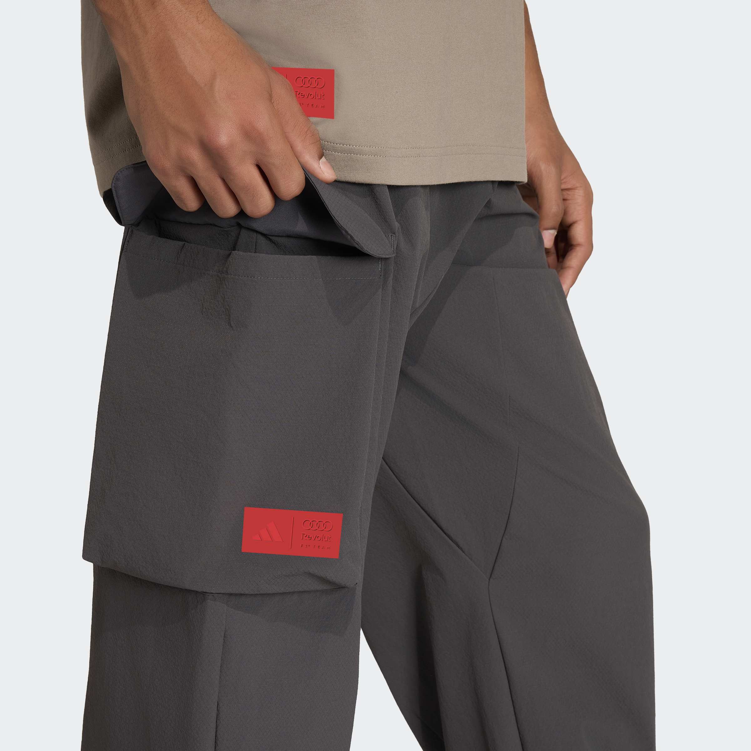 AUDI FORMULA 1 TEAM מכנסיים ארוכים קרגו