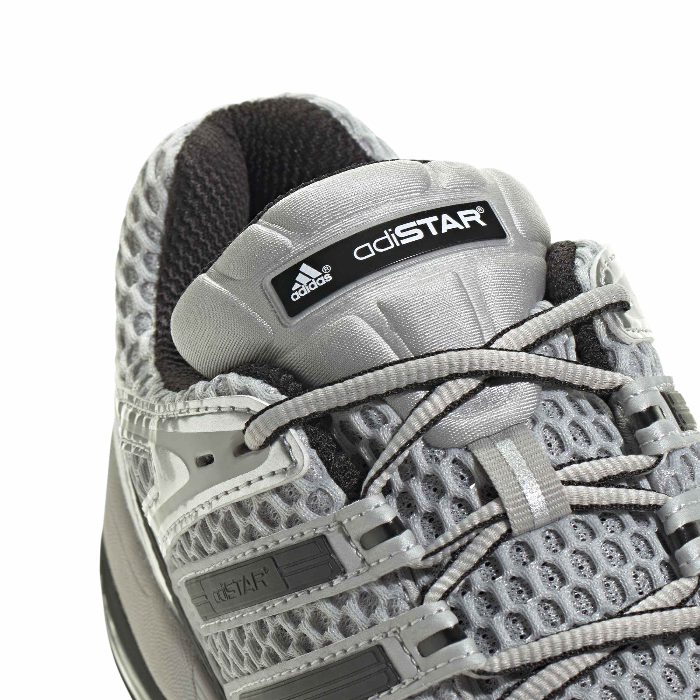 ADISTAR CONTROL 5 סניקרס