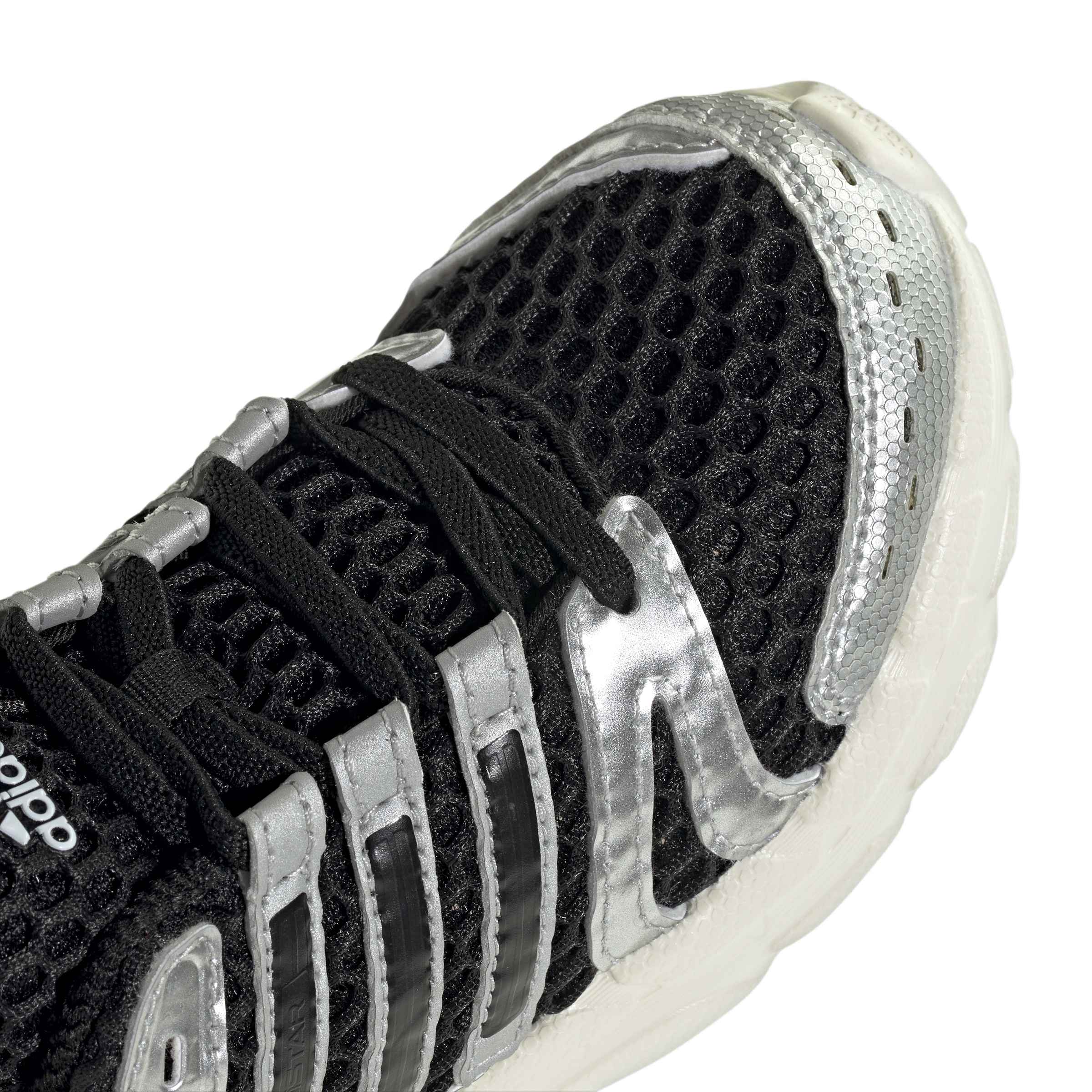 ADISTAR CONTROL 5 סניקרס