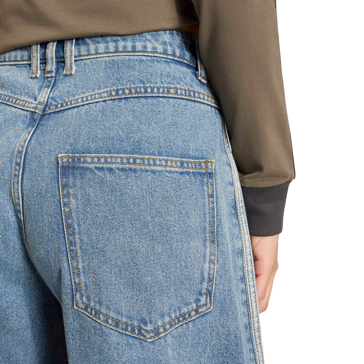 High Rise Barrel Leg Denim מכנס ארוך