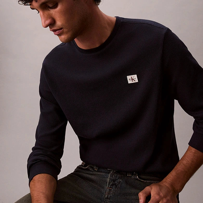 WAFFLE BADGE CREWNECK סווטשירט