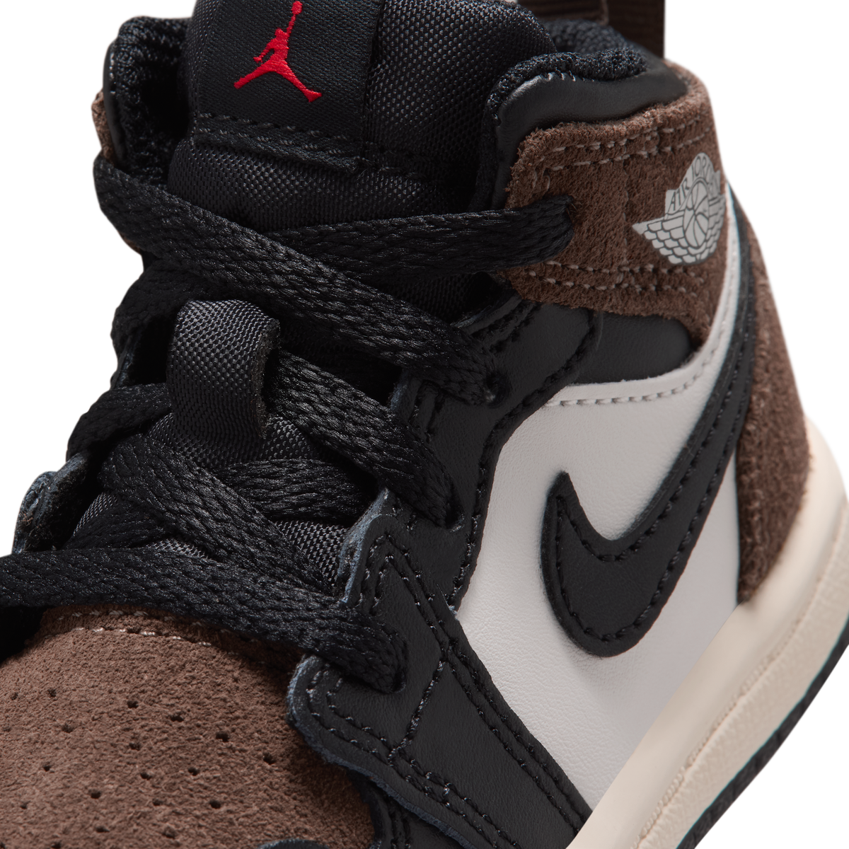 Jordan 1 Mid סניקרס
